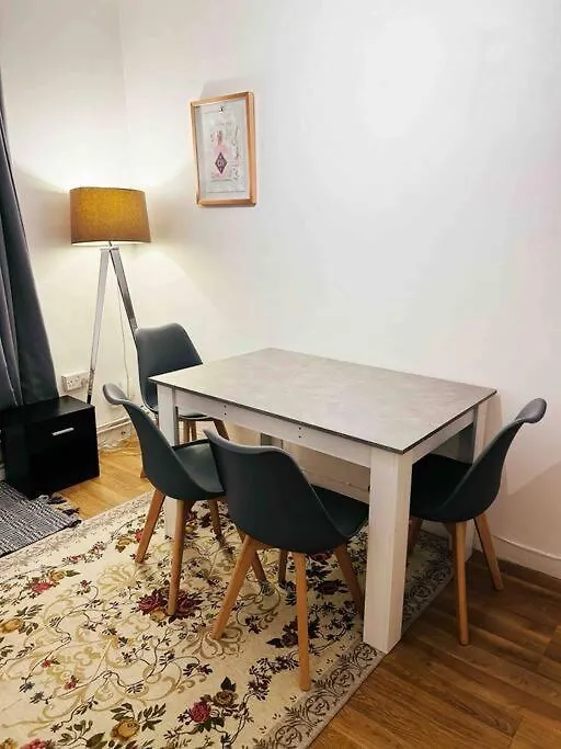 Apartment Central London Spacious Flat With 2 To 3 Bedrooms United Kingdom