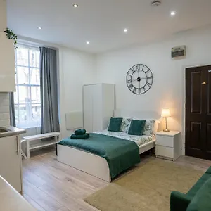 Beautiful Flat In Hackney Next To Overground Station Apartment
